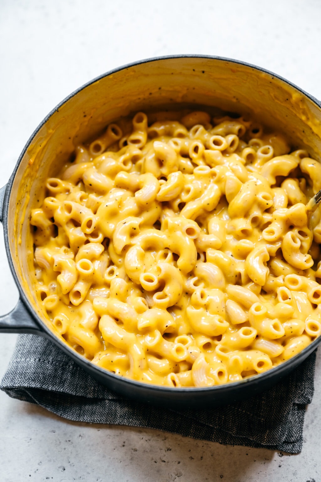 Easy Vegan Mac and Cheese - BEST One Pot Recipe! - Crowded Kitchen